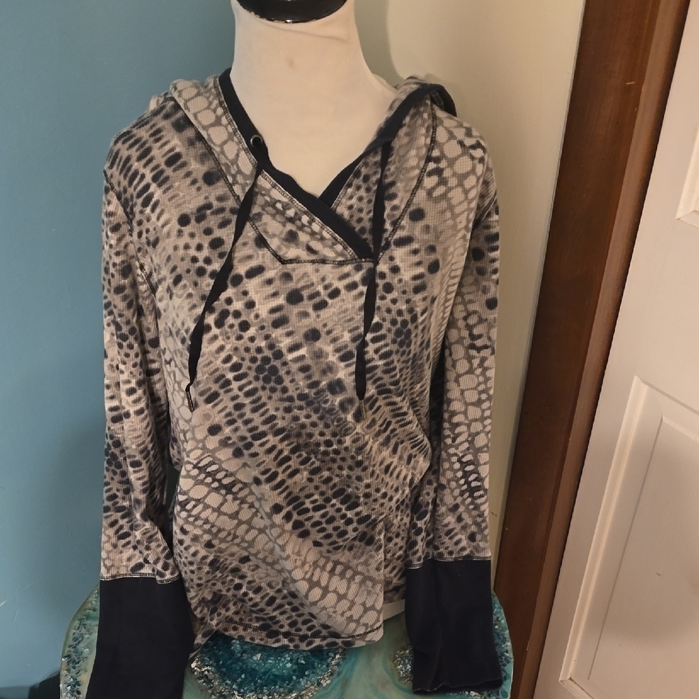 Stylish Black and Gray Patterned Hoodie